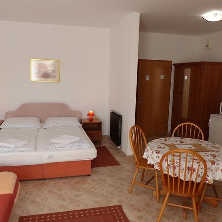 Toscana Lakeside Apartments I - II Family Friend شيوفوك الغرفة الصورة