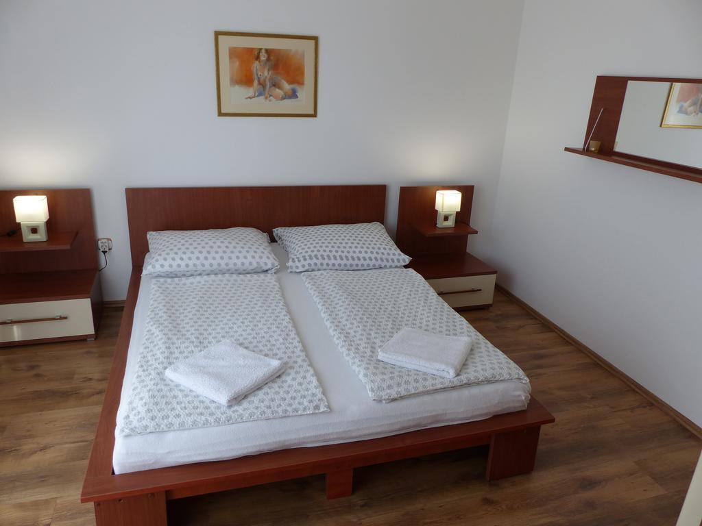 Toscana Lakeside Apartments I - II Family Friend شيوفوك الغرفة الصورة